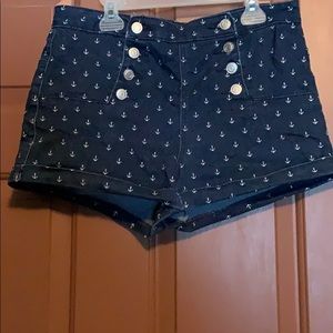 Anchor shorts